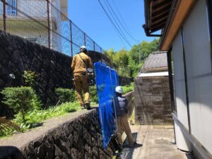 熊本市西区の県営団地の除草
